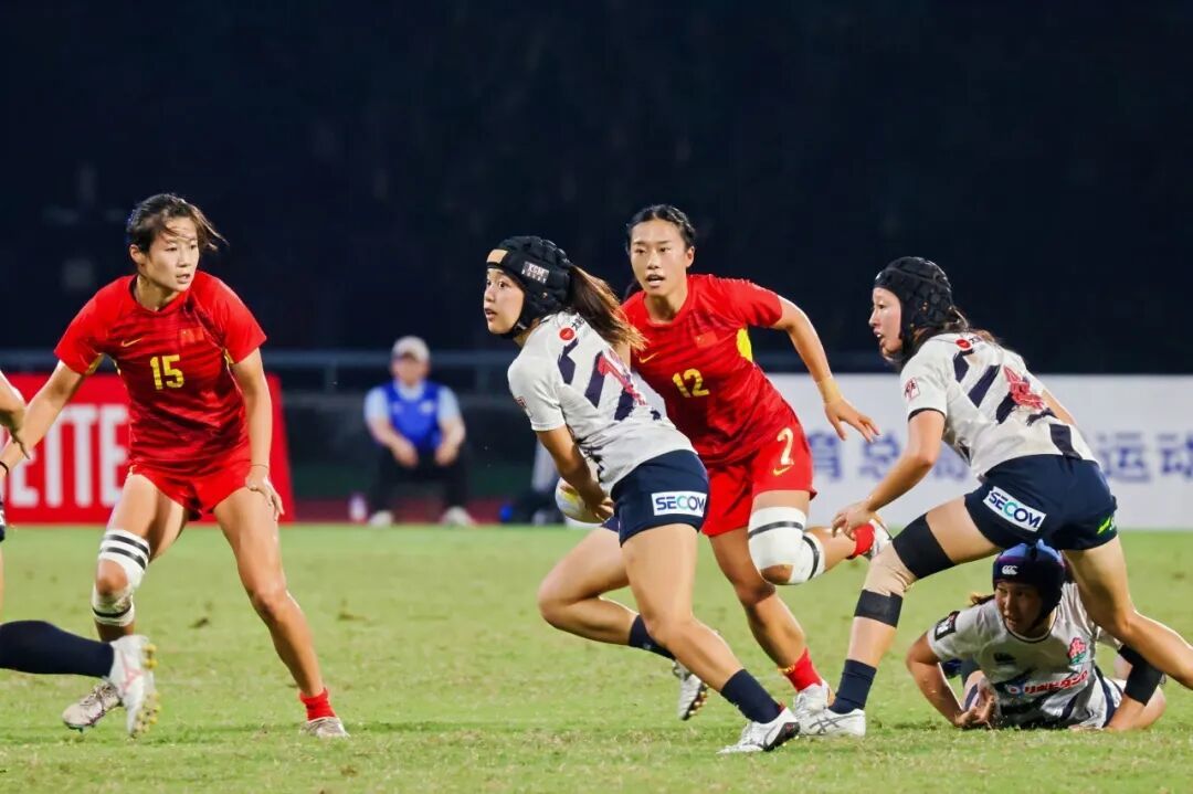 橄榄球官方发布赛后数据，表现引争议